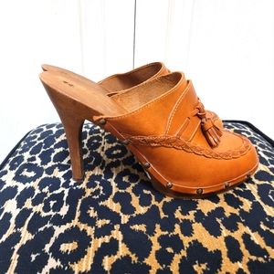 Brown leather heely clogs